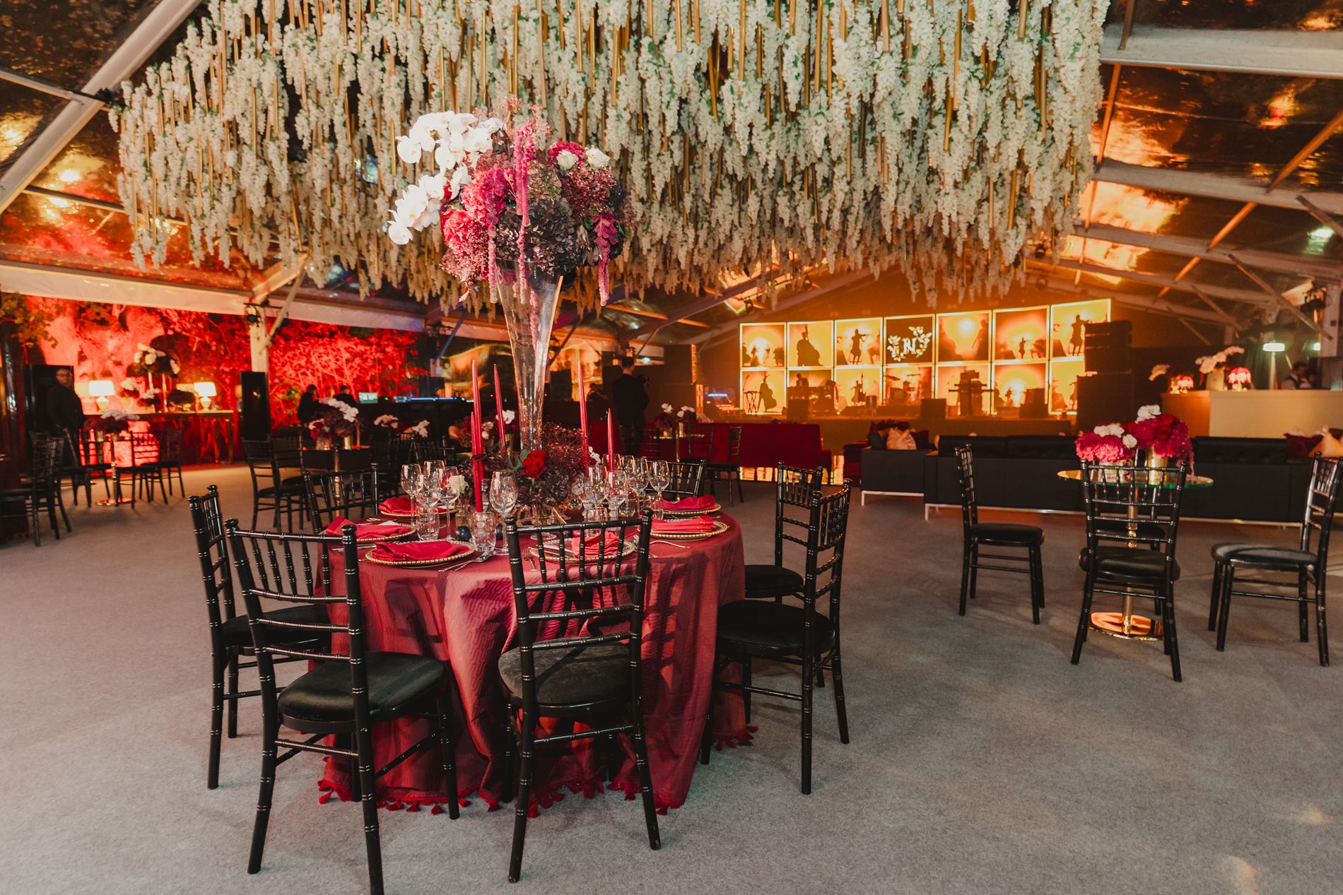 Nods to James Bond at a Luxury Indian Welcome Dinner