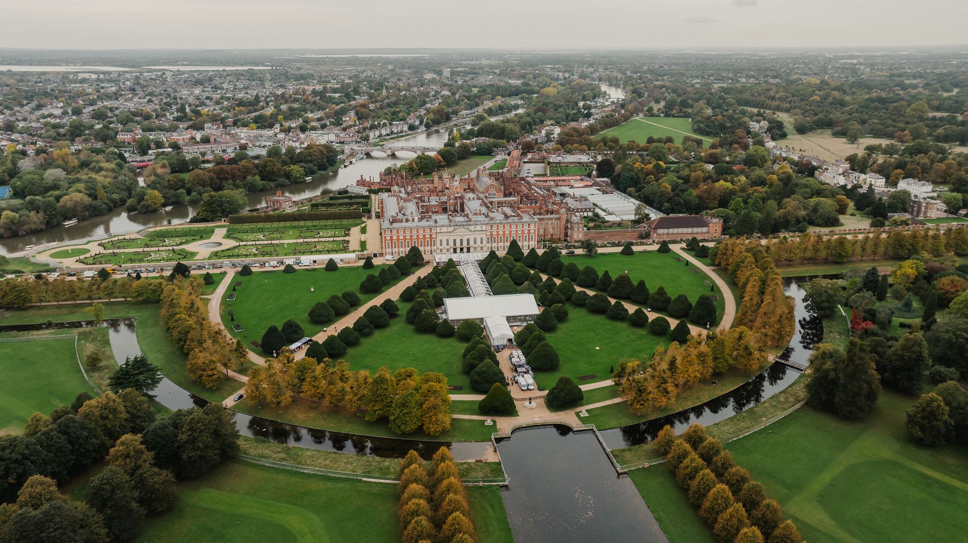 Hampton Court Palace Luxury Wedding Venue